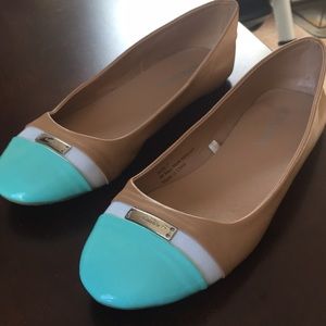 Size 7 Olivia Miller flats. Never been worn